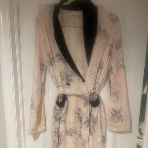 Below the knee buttoned dress robe